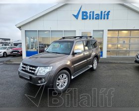 MITSUBISHI PAJERO INSTYLE