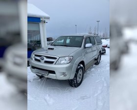 TOYOTA HILUX DOUBLE CAB